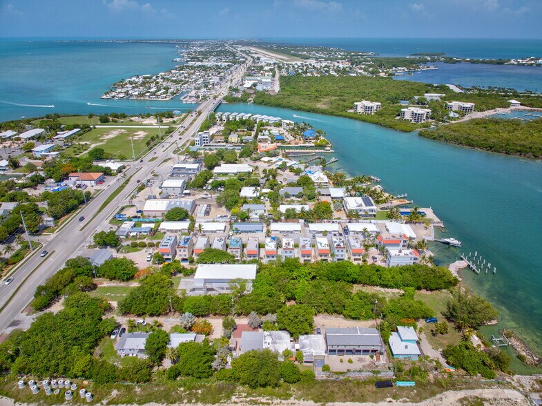 More Photos Of 14 125th Street Gulf, Marathon Office Residential For Sale
