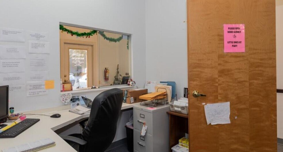 More Photos Of 689 Deltona Blvd, Deltona Office Residential For Sale