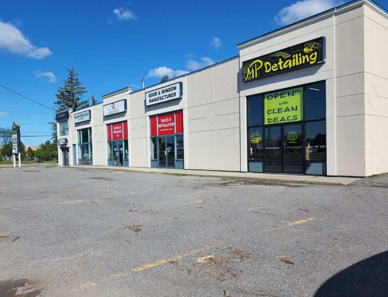 More Photos Of 1891 Merivale Rd, Ottawa Showroom For Lease