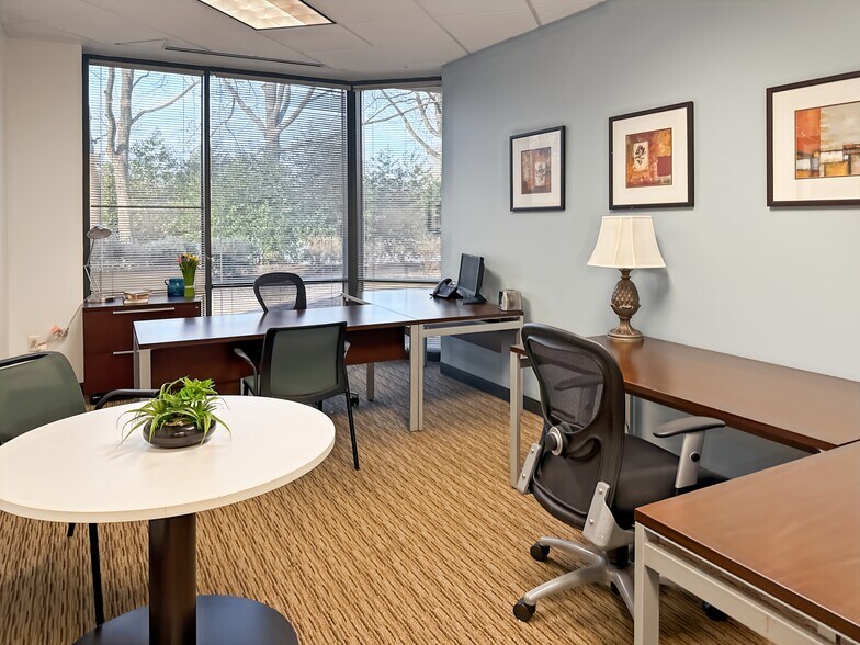 More Photos Of 8295 Tournament Dr, Memphis Coworking Space