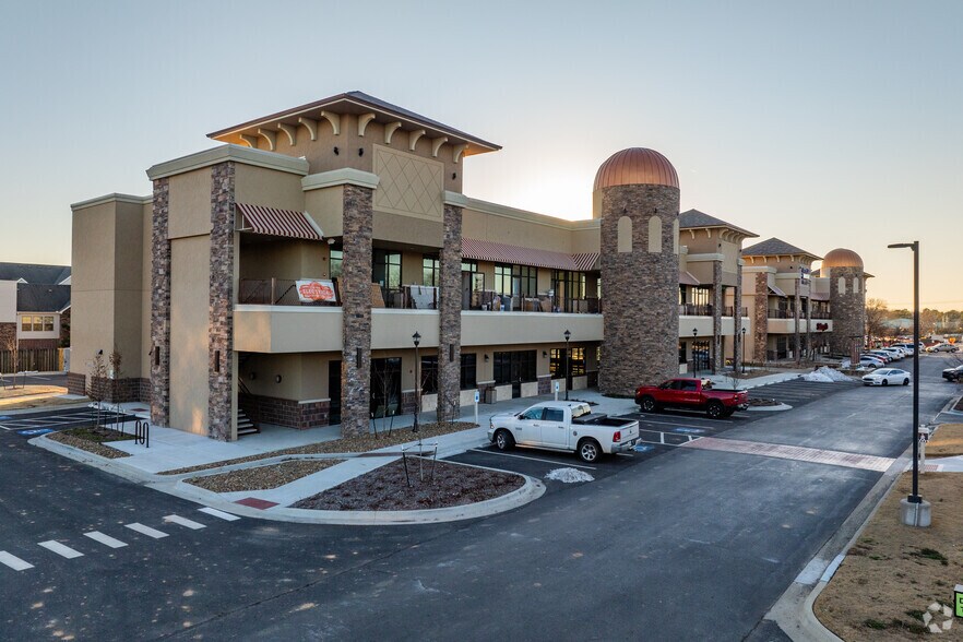 More Photos Of 2235 Dave Ward Dr, Conway Storefront Retail Office For Lease