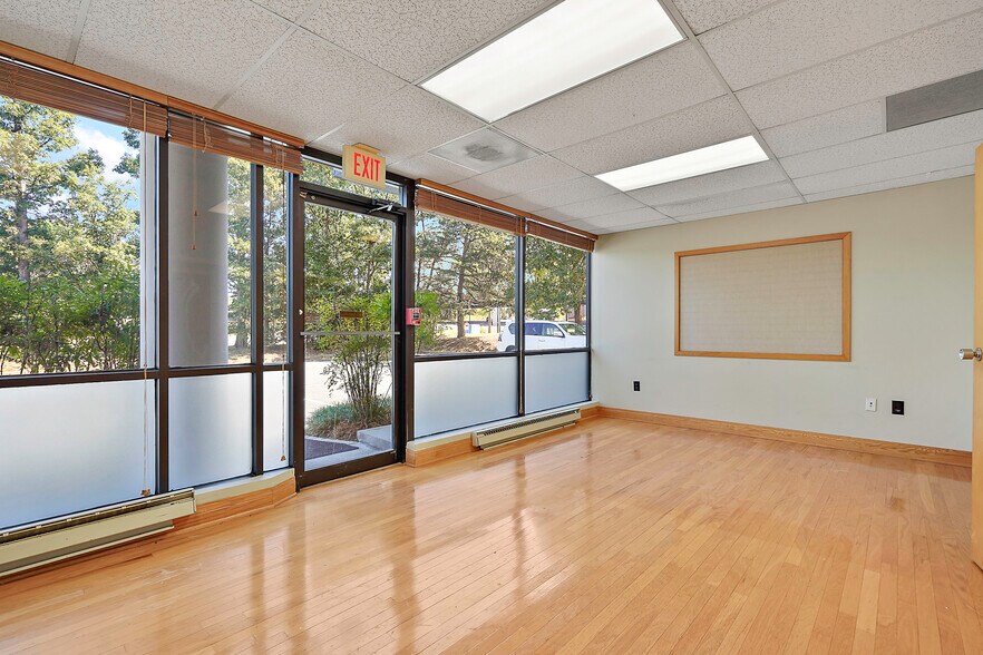 More Photos Of 131 Elden St, Herndon Medical For Lease