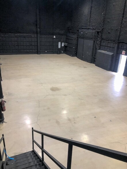 More Photos Of 60-64 West St, Brooklyn Warehouse For Lease
