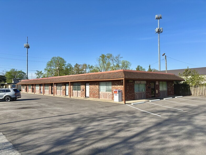 Primary Photo Of 2737 E 56th St, Indianapolis General Retail For Sale