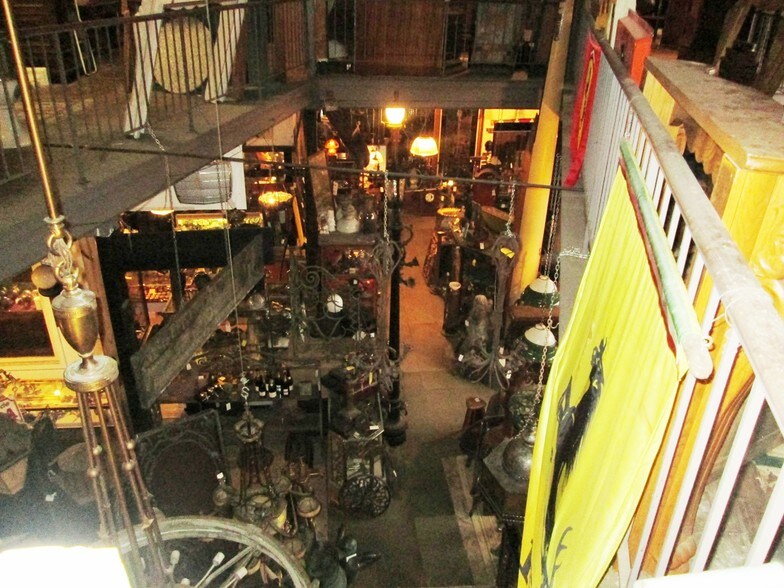 More Photos Of 4783 Peachtree Rd, Atlanta Freestanding For Sale