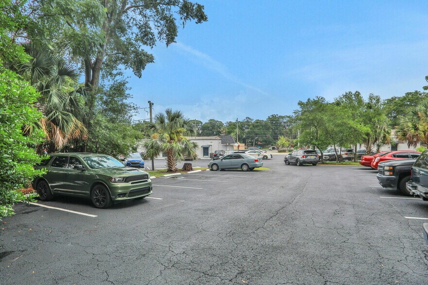 More Photos Of 1712-1736 University Blvd S, Jacksonville Medical For Sale