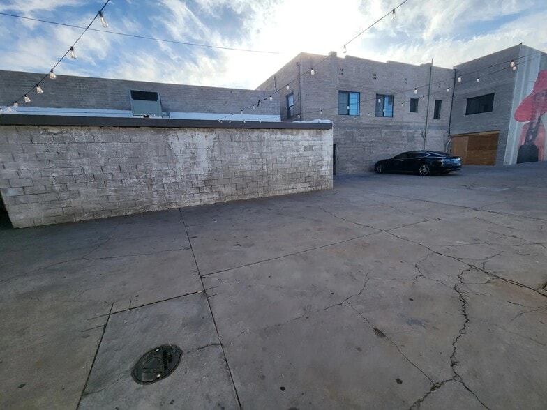 More Photos Of 1624 E Washington St, Phoenix Warehouse For Lease
