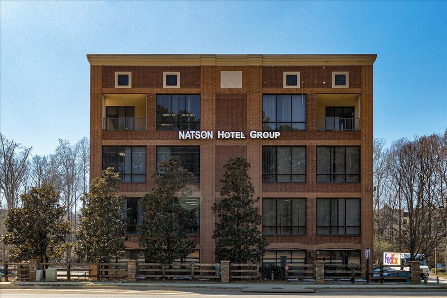 More Photos Of 2030 Avalon Pky, McDonough Office For Sale