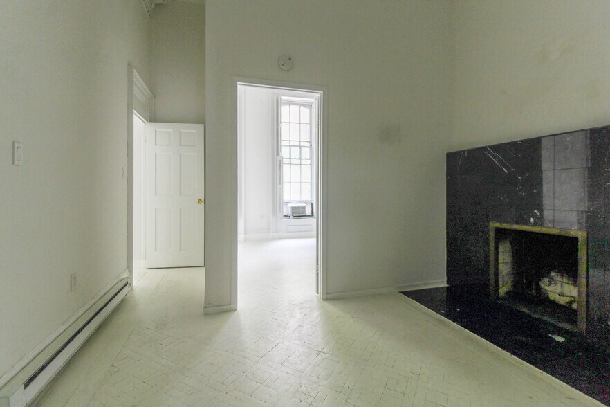 More Photos Of 114 E 37th St, New York Apartments For Sale