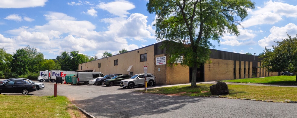More Photos Of 39 Progress St, Edison Warehouse For Sale