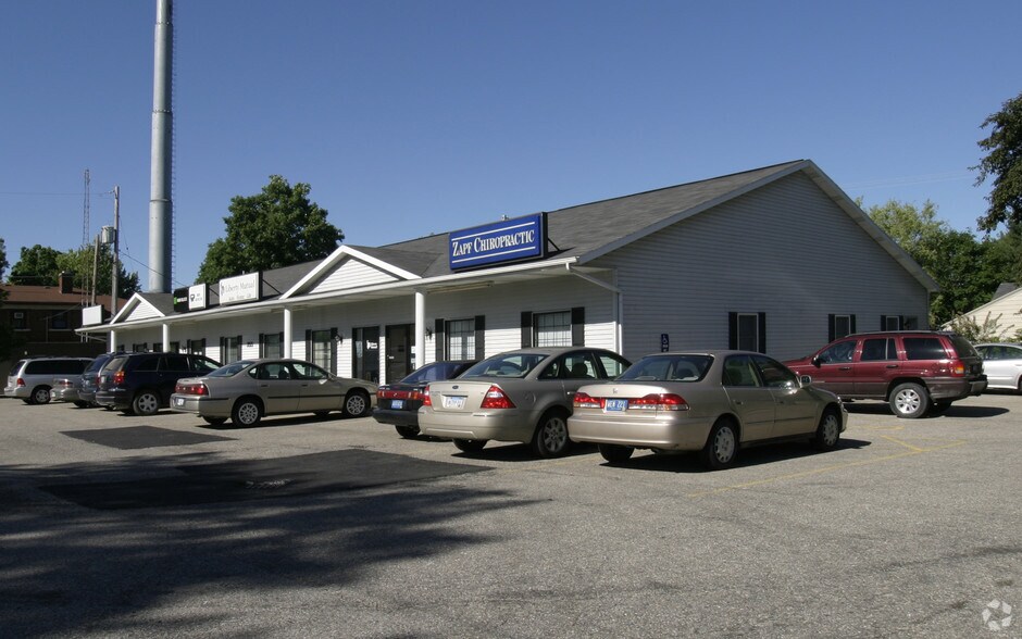 More Photos Of 355 Northland Dr NE, Rockford Office For Lease