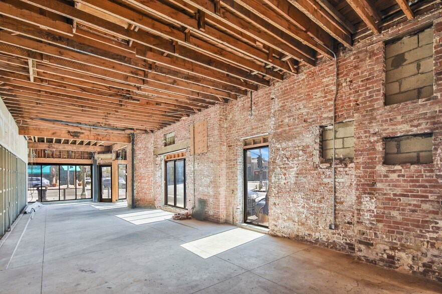 More Photos Of 463-467 S La Brea Ave, Los Angeles Storefront Retail Office For Lease