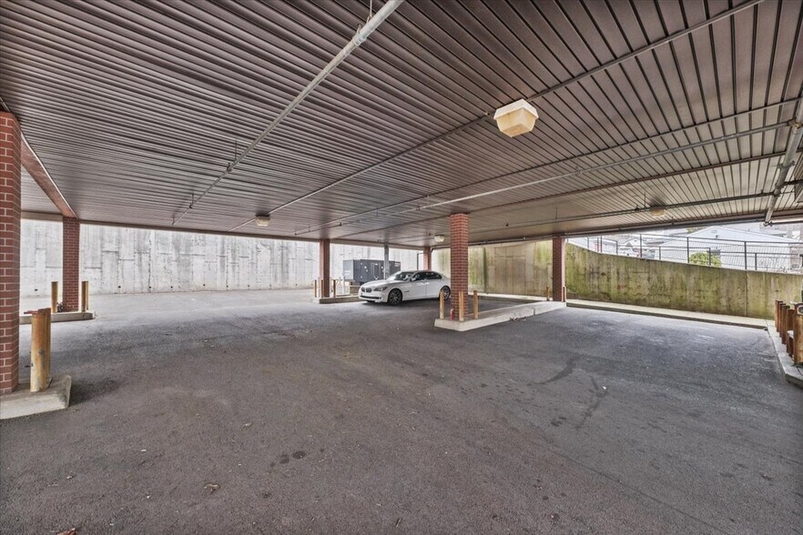 More Photos Of 8 Revolutionary Rd, Ossining Medical For Lease