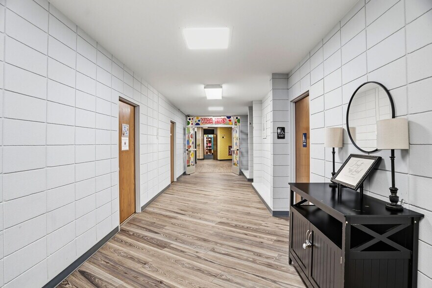 More Photos Of 2201 W 108th St, Bloomington Daycare Center For Lease