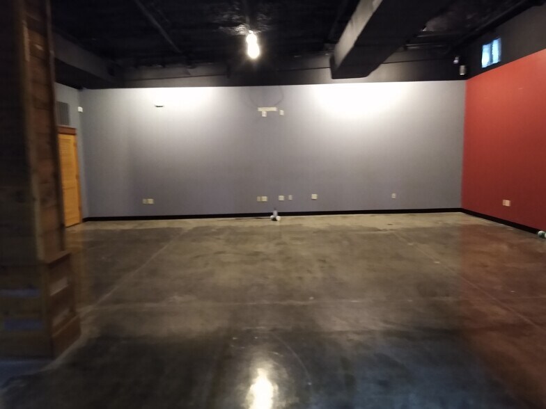 More Photos Of 800 S International Blvd, Hidalgo Freestanding For Lease