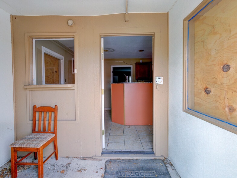 More Photos Of 2627 Manor Rd, Austin Hotel For Sale