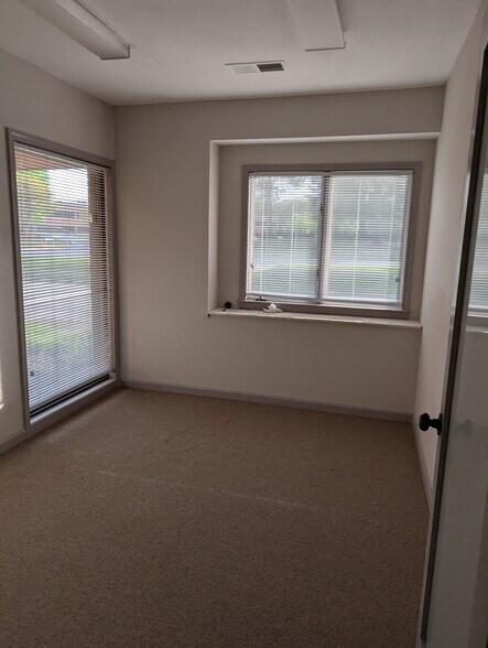 More Photos Of 722 Crossover Ln, Memphis Medical For Lease