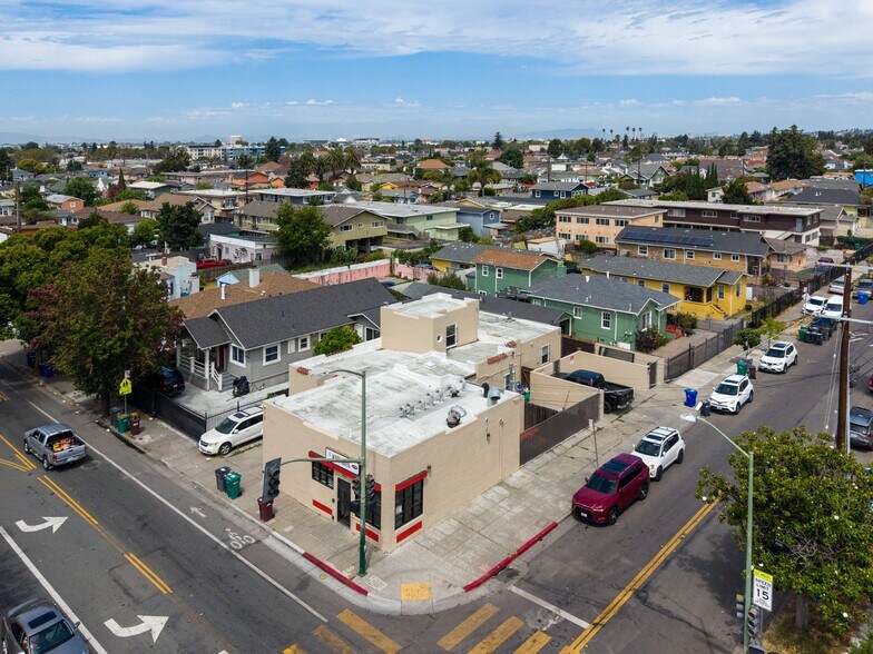 More Photos Of 1841 98th Ave, Oakland Freestanding For Sale
