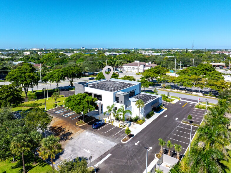 More Photos Of 990-1000 N Federal Hwy, Boca Raton Storefront Retail Office For Lease