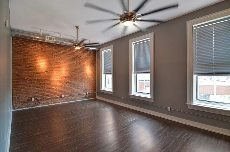 More Photos Of 82 S Main St, Wilkes-Barre General Retail For Sale