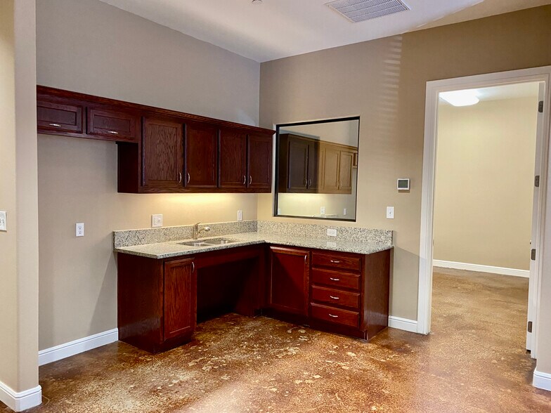 More Photos Of 4931 Long Prairie Rd, Flower Mound Medical For Sale