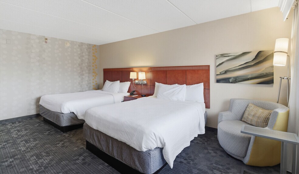 More Photos Of 7676 East State St, Rockford Hotel For Sale