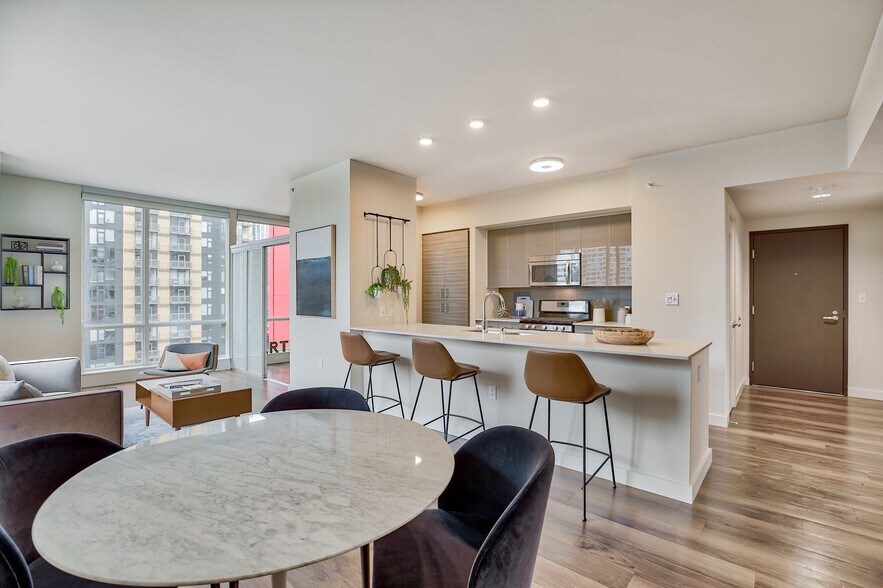 More Photos Of 2105 5th Ave, Seattle Apartments For Lease