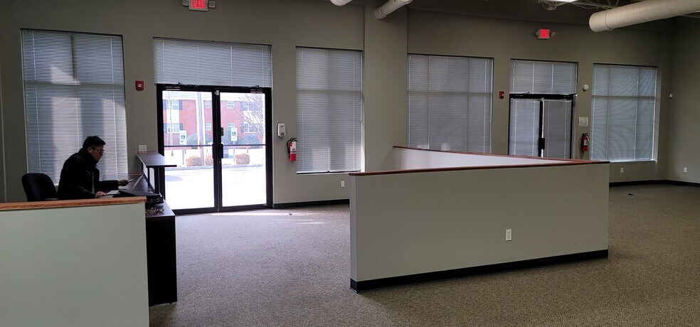 More Photos Of 131 New Rd, Parsippany Storefront For Lease