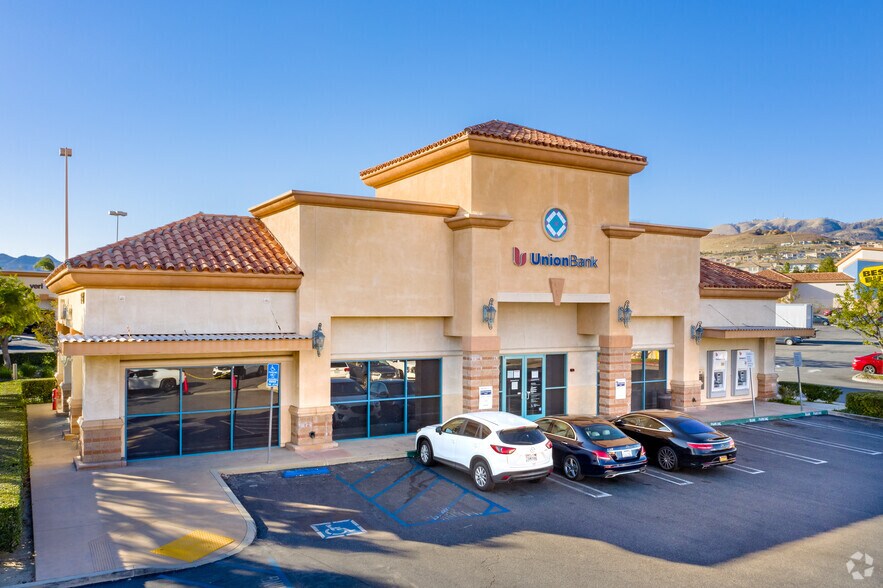 More Photos Of Rinaldi St, Northridge Unknown For Lease