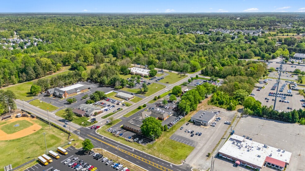 More Photos Of 7041 Lee Park Rd, Mechanicsville Medical For Sale