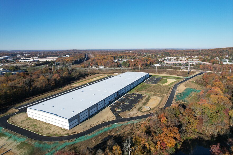 More Photos Of 700 Dusk Run Rd, Newark Unknown For Lease