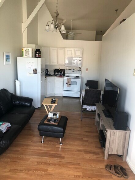 More Photos Of 150 4th St, Troy Apartments For Sale