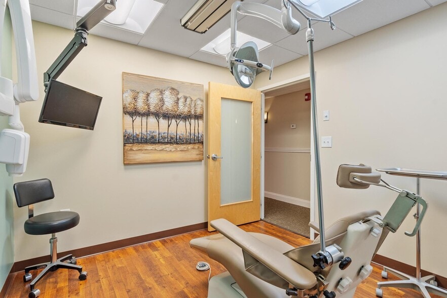 More Photos Of 200 Lincoln St, Worcester Medical For Sale