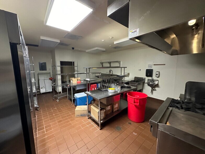 More Photos Of 300-330 W 89th St, Merrillville Medical For Lease