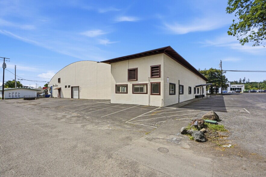 More Photos Of 1420 Healdsburg Ave, Healdsburg Flex For Sale