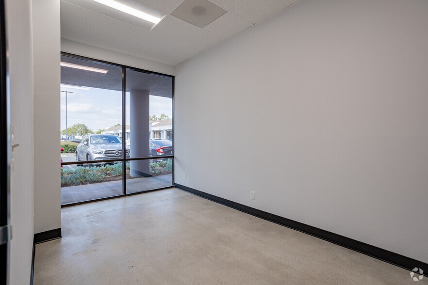 More Photos Of 7643-7667 Garden Grove Blvd, Garden Grove Unknown For Lease