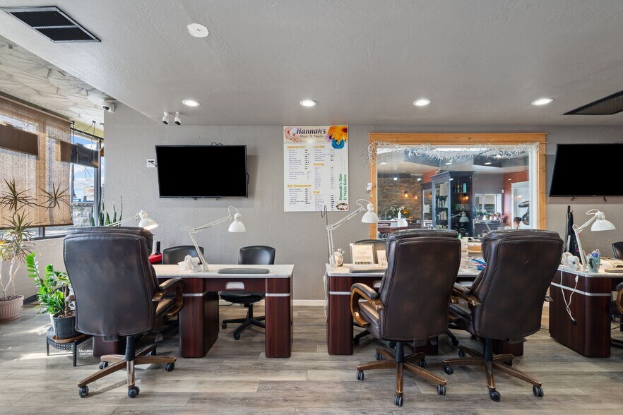 More Photos Of 1304 Ocean Beach Hwy, Longview Storefront Retail Office For Sale