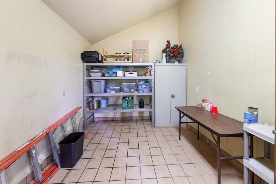 More Photos Of 1415 E Ramsey St, Banning Religious Facility For Lease