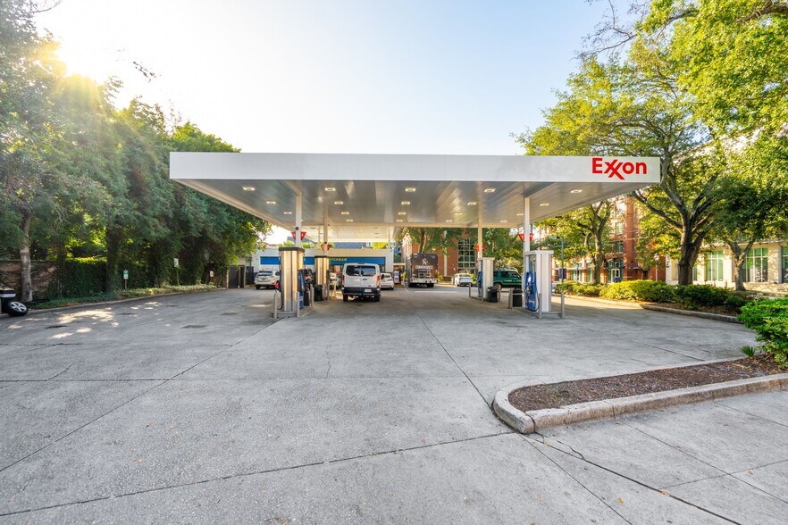 More Photos Of 420 Meeting St, Charleston General Retail For Sale