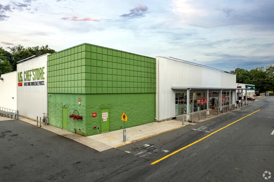 More Photos Of 3122 Eastway Dr, Charlotte Unknown For Lease