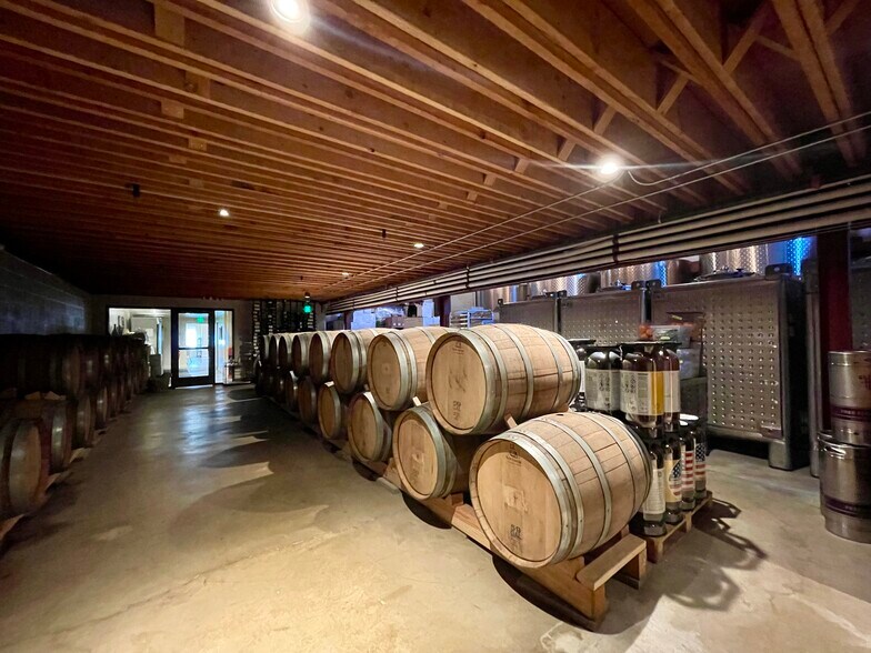 More Photos Of 2246 Larimer St, Denver Storefront For Lease