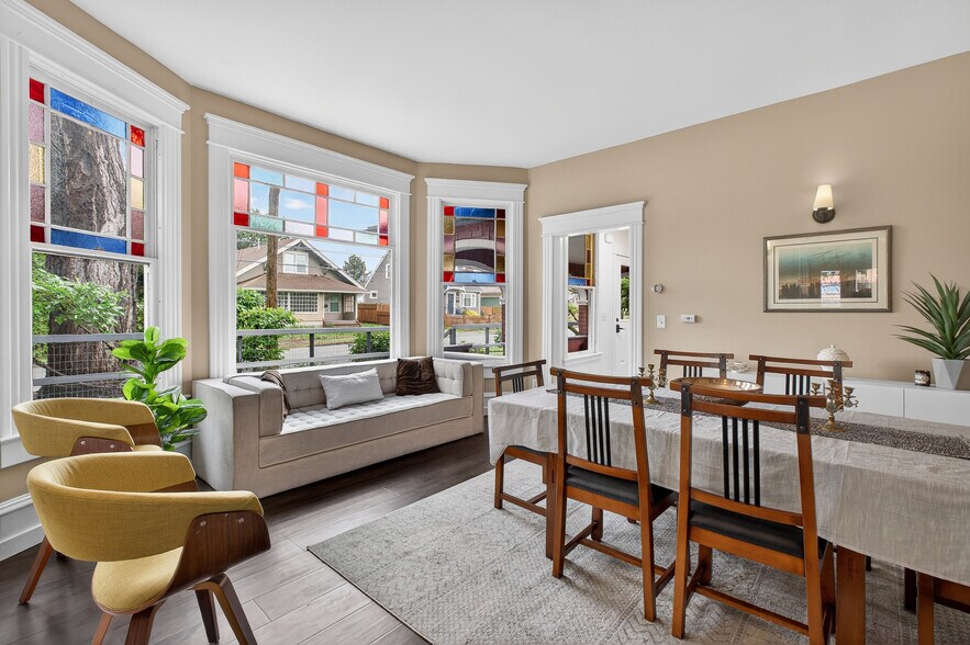 More Photos Of 1310 Ellsworth St, Bellingham Multifamily For Sale