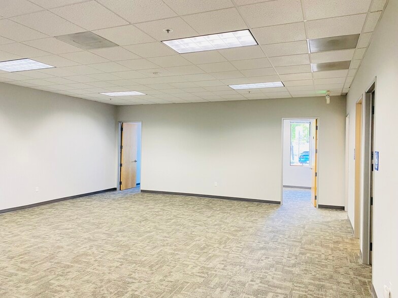 More Photos Of 1145-1155 Tasman Dr, Sunnyvale Light Manufacturing For Lease