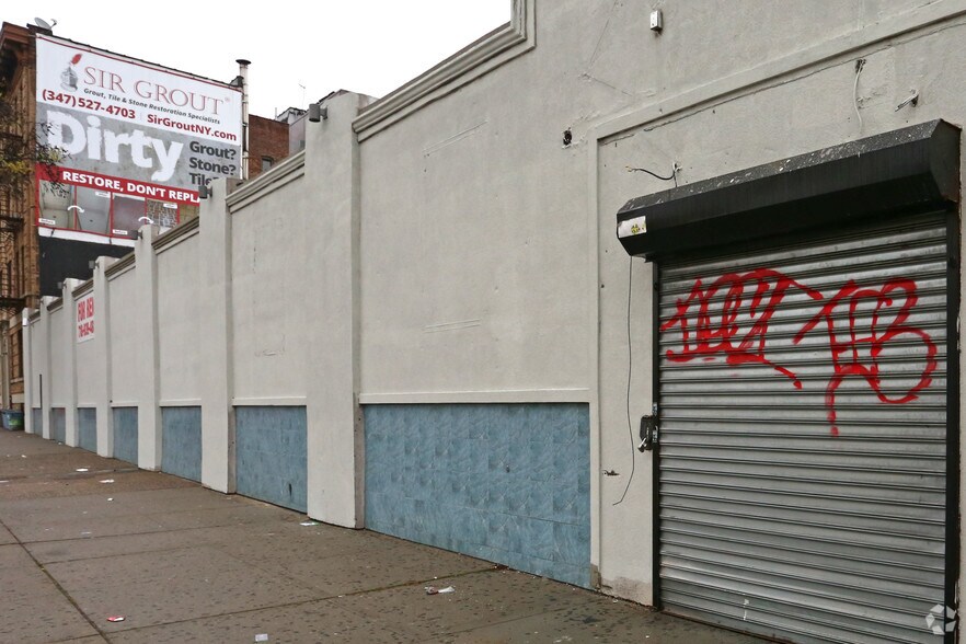 More Photos Of 4001 Northern Blvd, Long Island City Restaurant For Lease