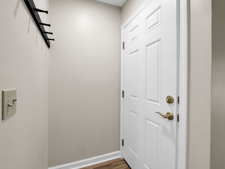 More Photos Of 520 Courtwood Ln, Hendersonville Apartments For Sale