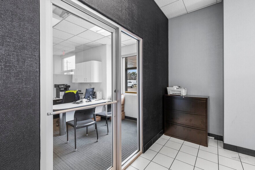 More Photos Of 5385 N I 55 St, Jackson Auto Dealership For Sale