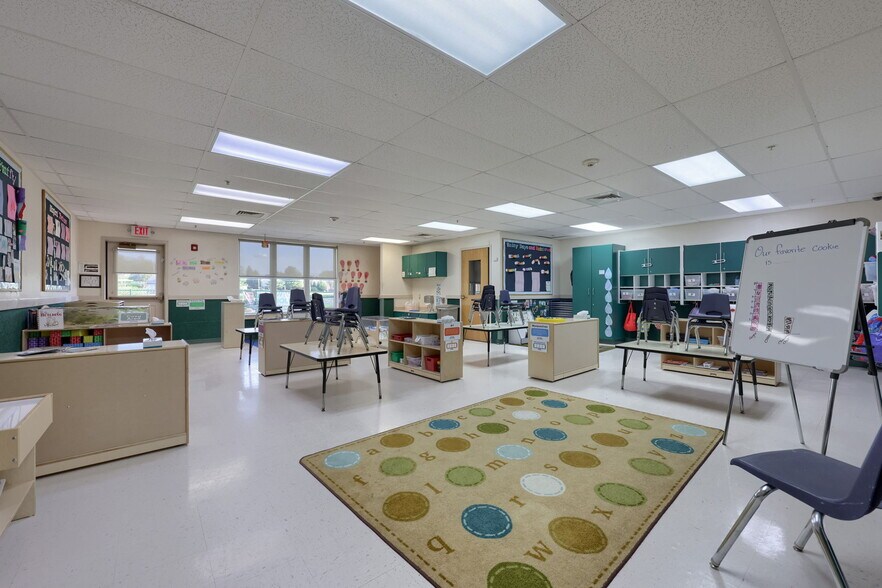 More Photos Of 2301 Harrisburg Pike, Lancaster Daycare Center For Sale