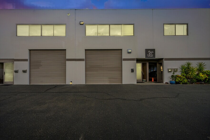 More Photos Of 74 Digital Dr, Novato Warehouse For Sale
