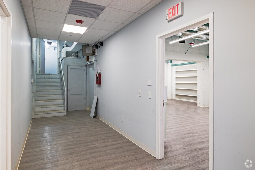 More Photos Of 240 State Rt 17 S, Lodi Warehouse For Lease