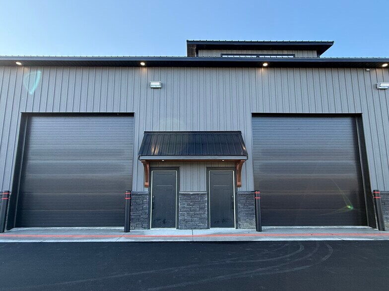 More Photos Of 1134 NY State Route 5, Elbridge Light Distribution For Lease